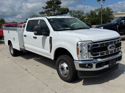 2025 Ford F-350SD UTILITY CREW CAB XL DRW