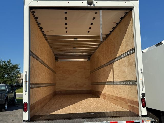 2027 Ford F-750SD Base
