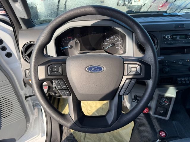 2027 Ford F-750SD Base