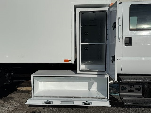 2026 Ford F-750SD Base F-750 CHIPPER DUMP AIR BRAKE NO CDL