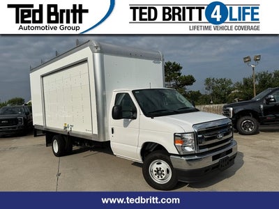 2026 Ford E-450SD 17 FT BOX DUAL ROLL UP Base