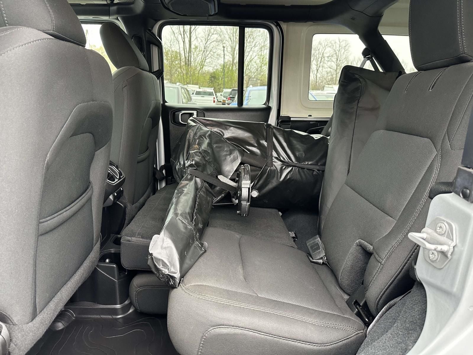 2022 Jeep Wrangler Unlimited Willys