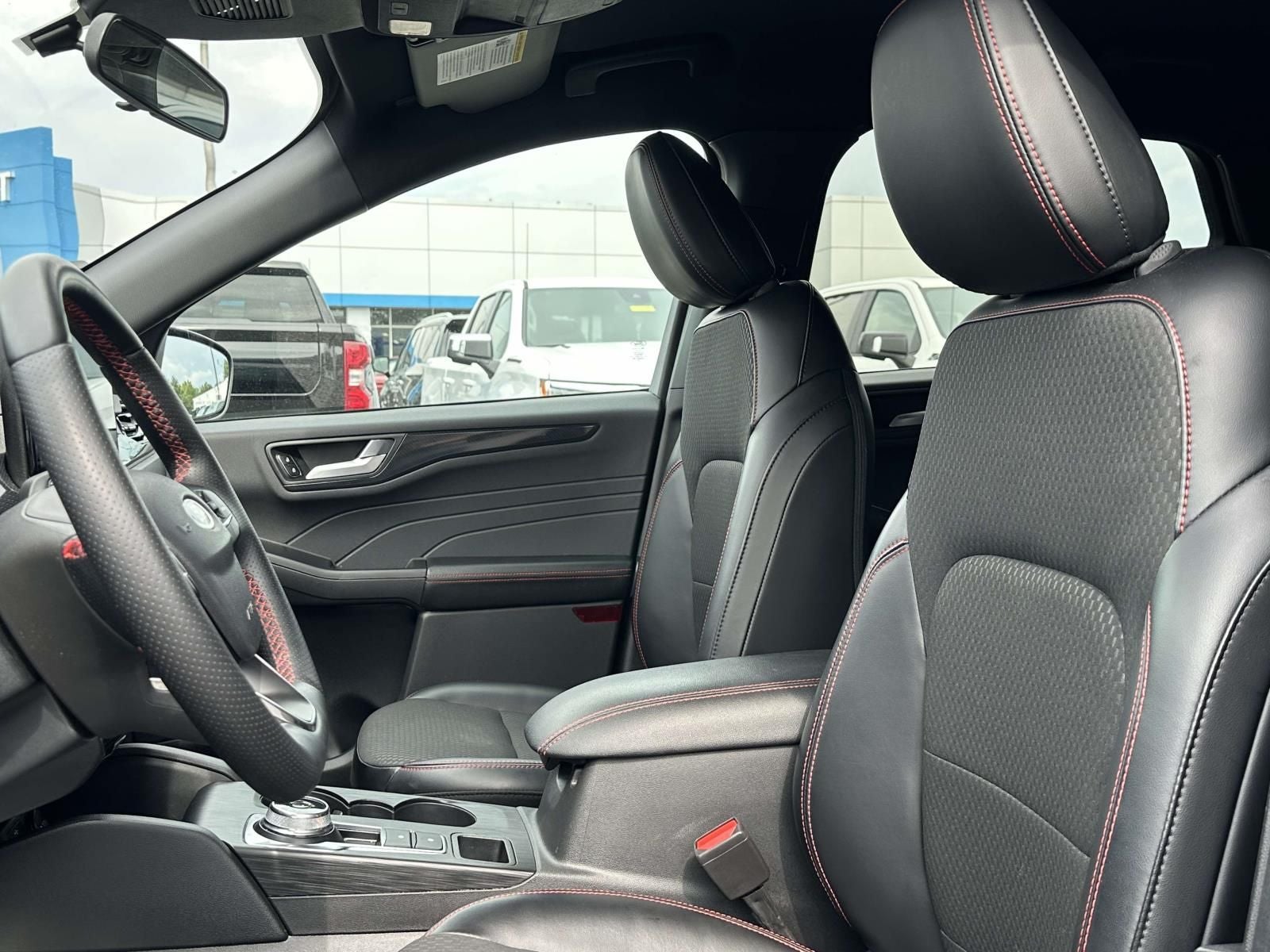 2024 Ford Escape ST-Line Select