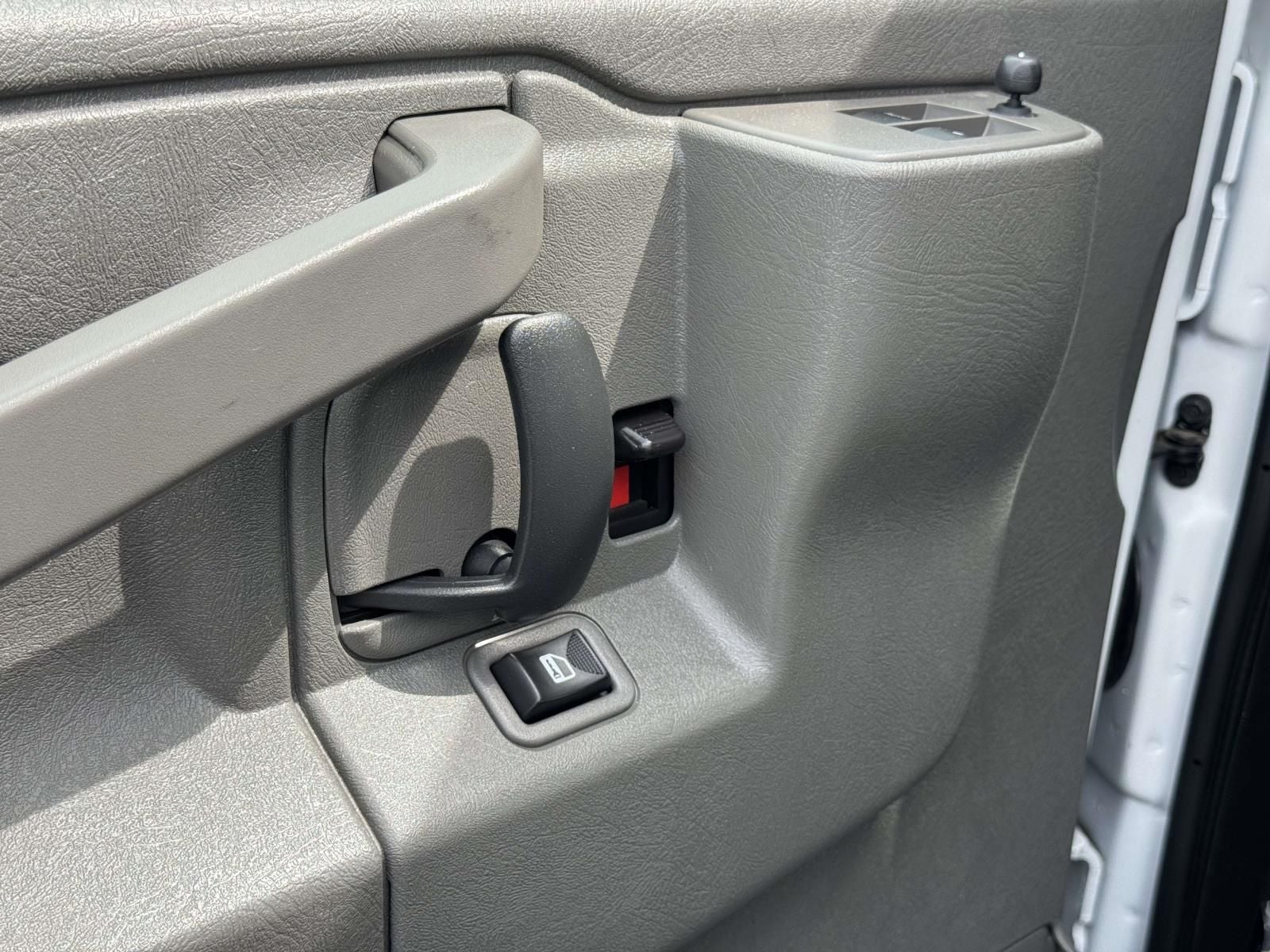 2023 Chevrolet Express 3500 LT Passenger