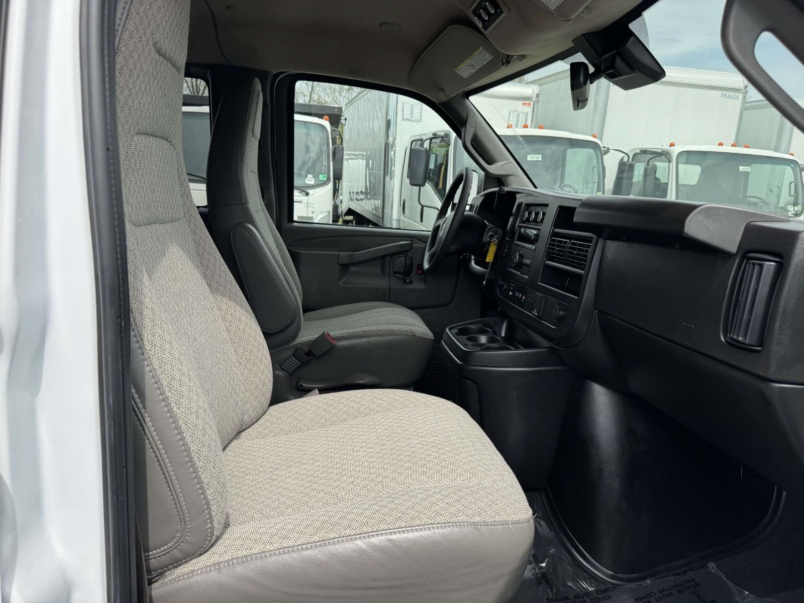 2023 Chevrolet Express 3500 LT Passenger