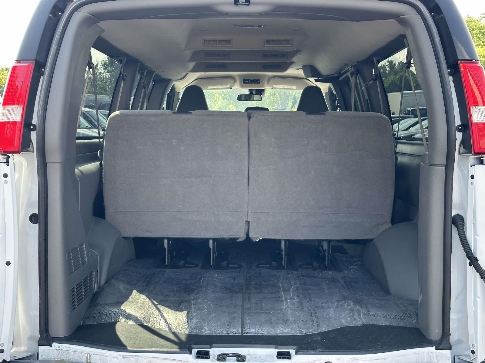 2025 Chevrolet Express 3500 LT Passenger