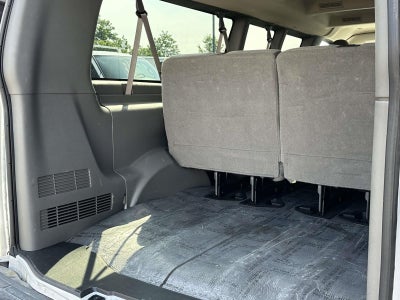 2025 Chevrolet Express 3500 LT Passenger