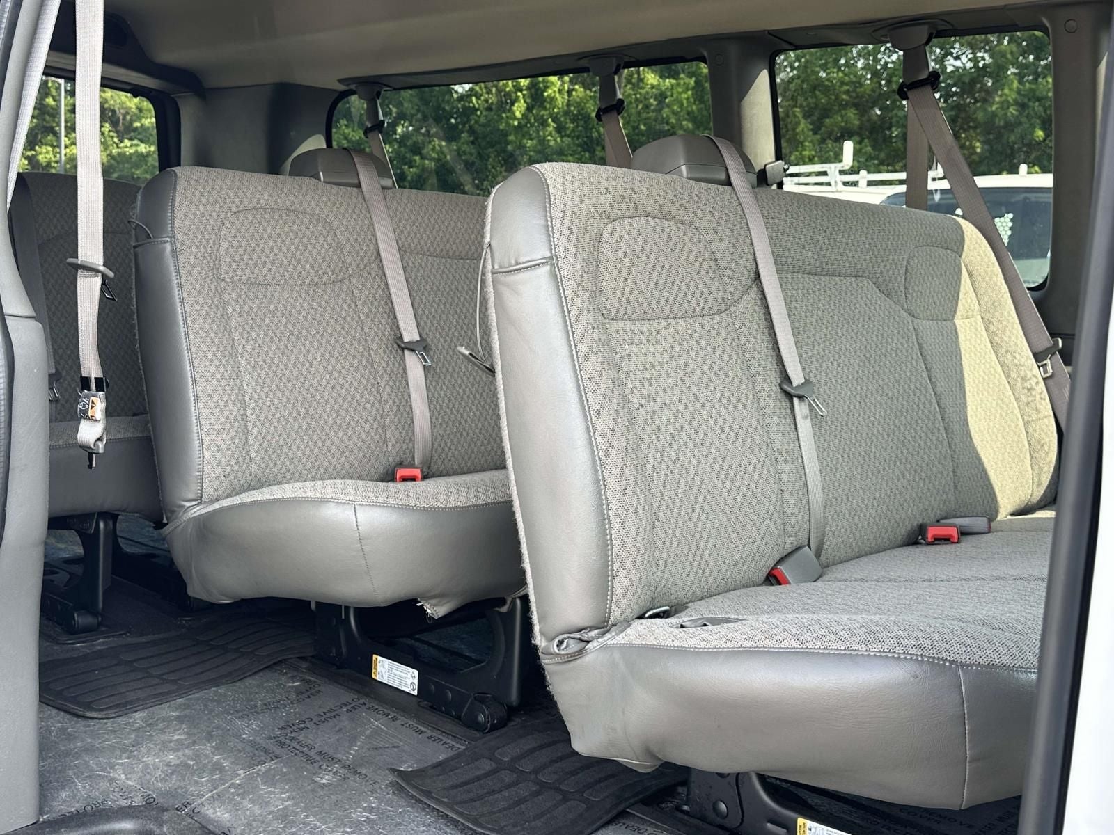 2025 Chevrolet Express 3500 LT Passenger