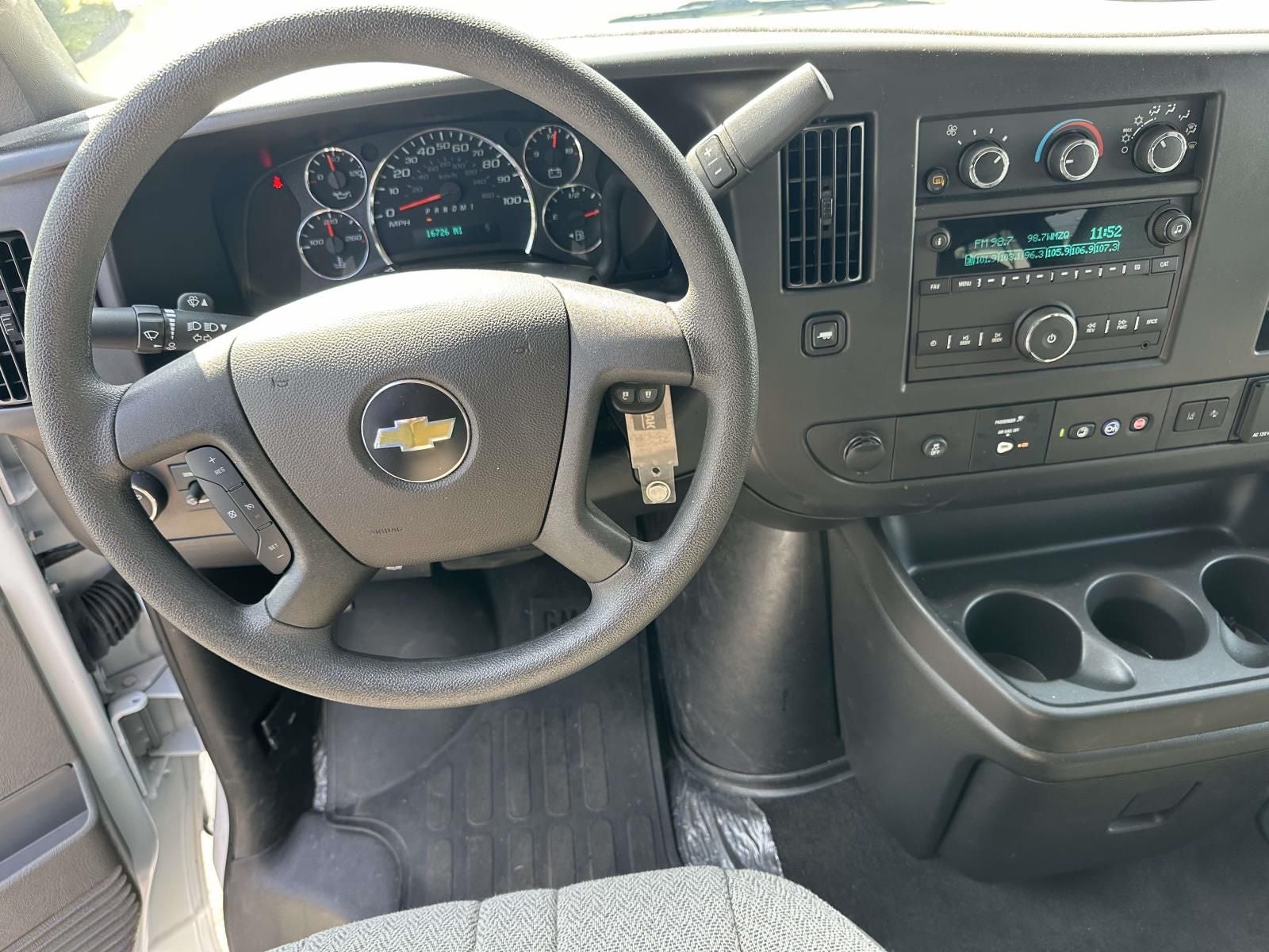 2025 Chevrolet Express 3500 LT Passenger