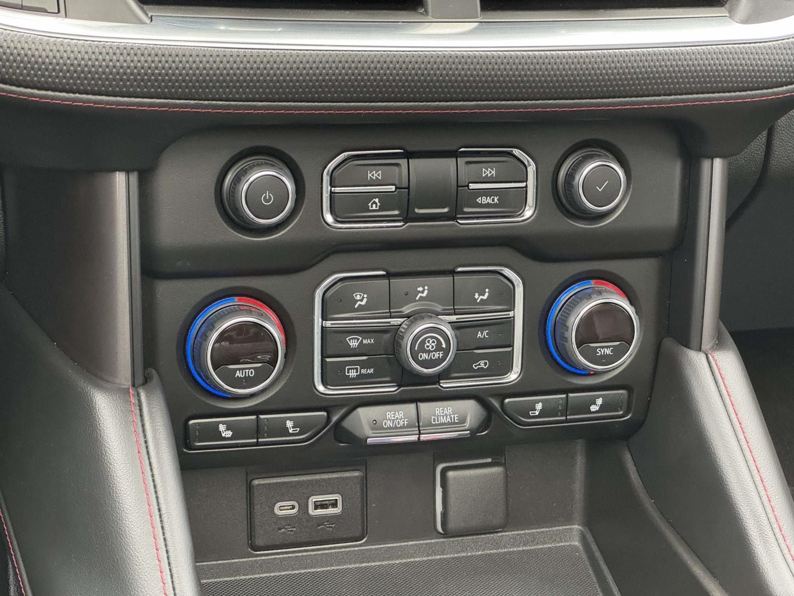 2022 Chevrolet Suburban RST