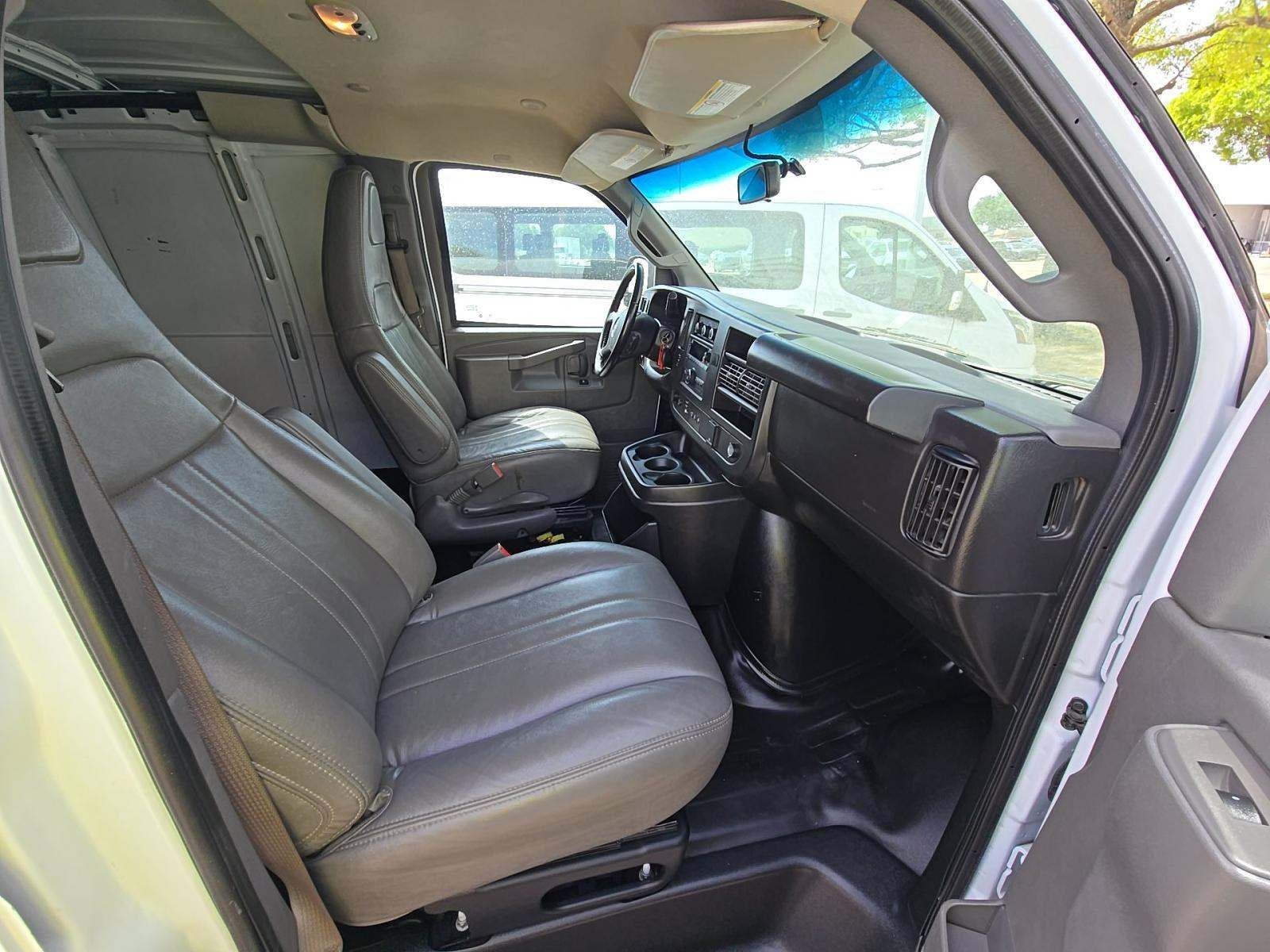 2023 GMC Savana 2500 Work Van