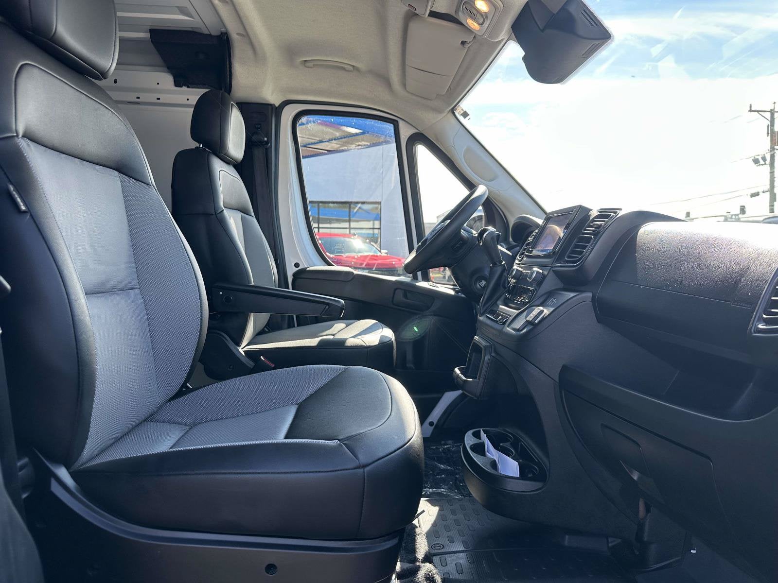 2025 RAM ProMaster 2500 Base 136 WB