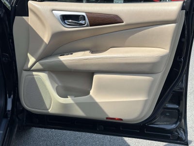 2017 Nissan Pathfinder Platinum