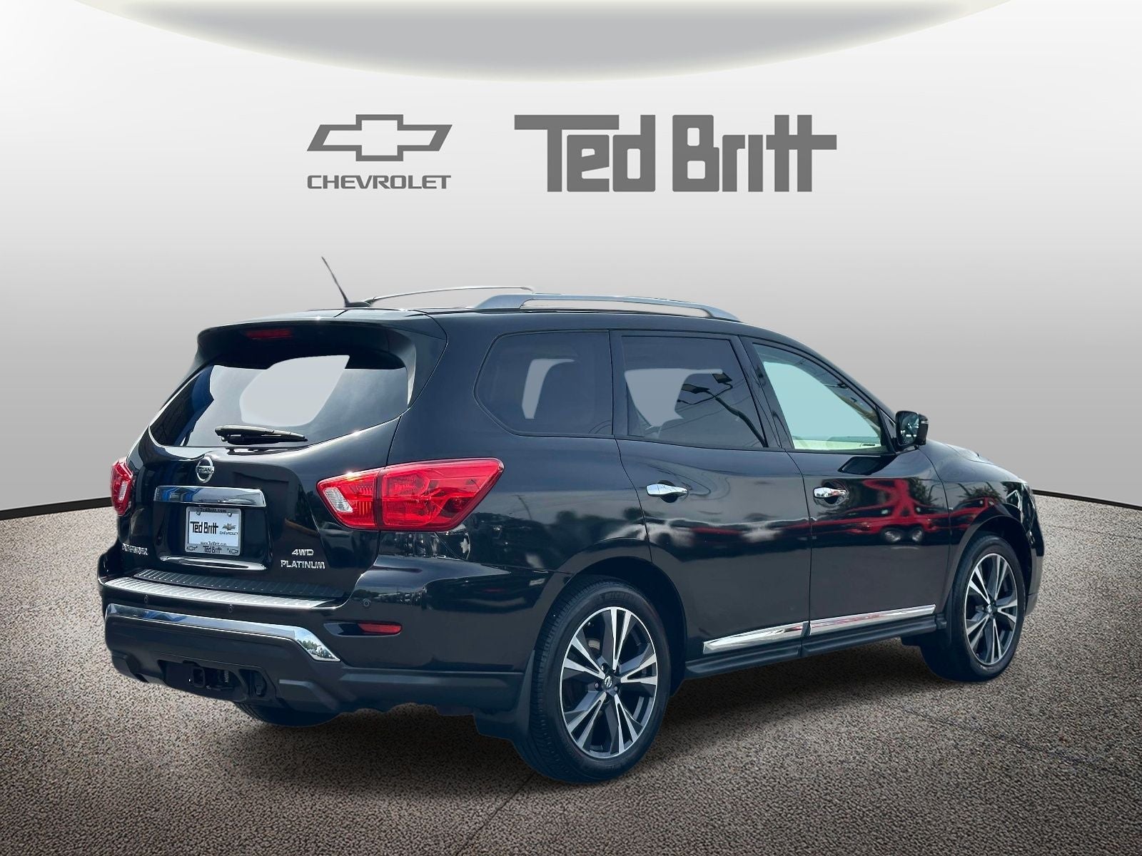 2017 Nissan Pathfinder Platinum
