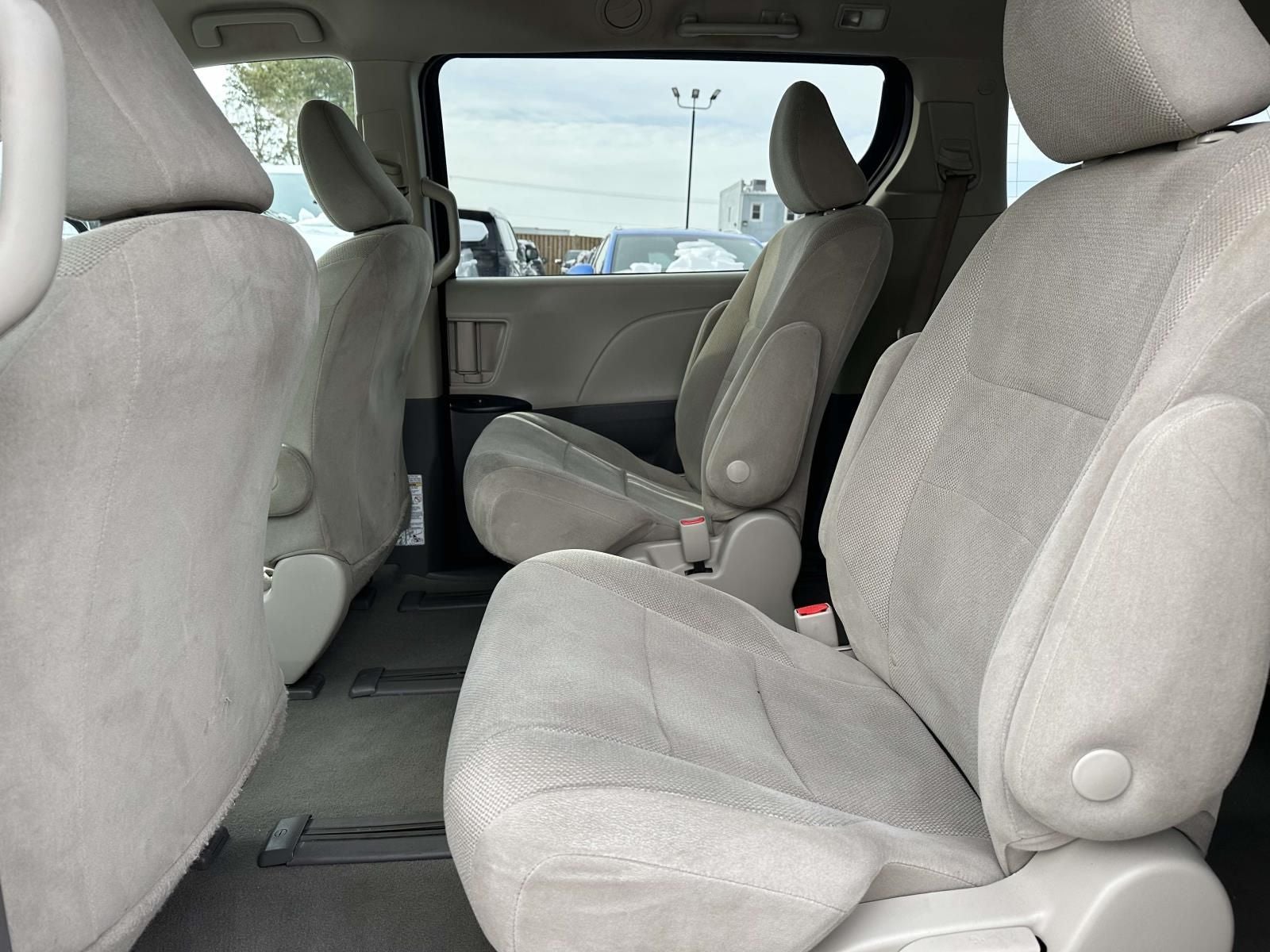 2020 Toyota Sienna L 7 Passenger