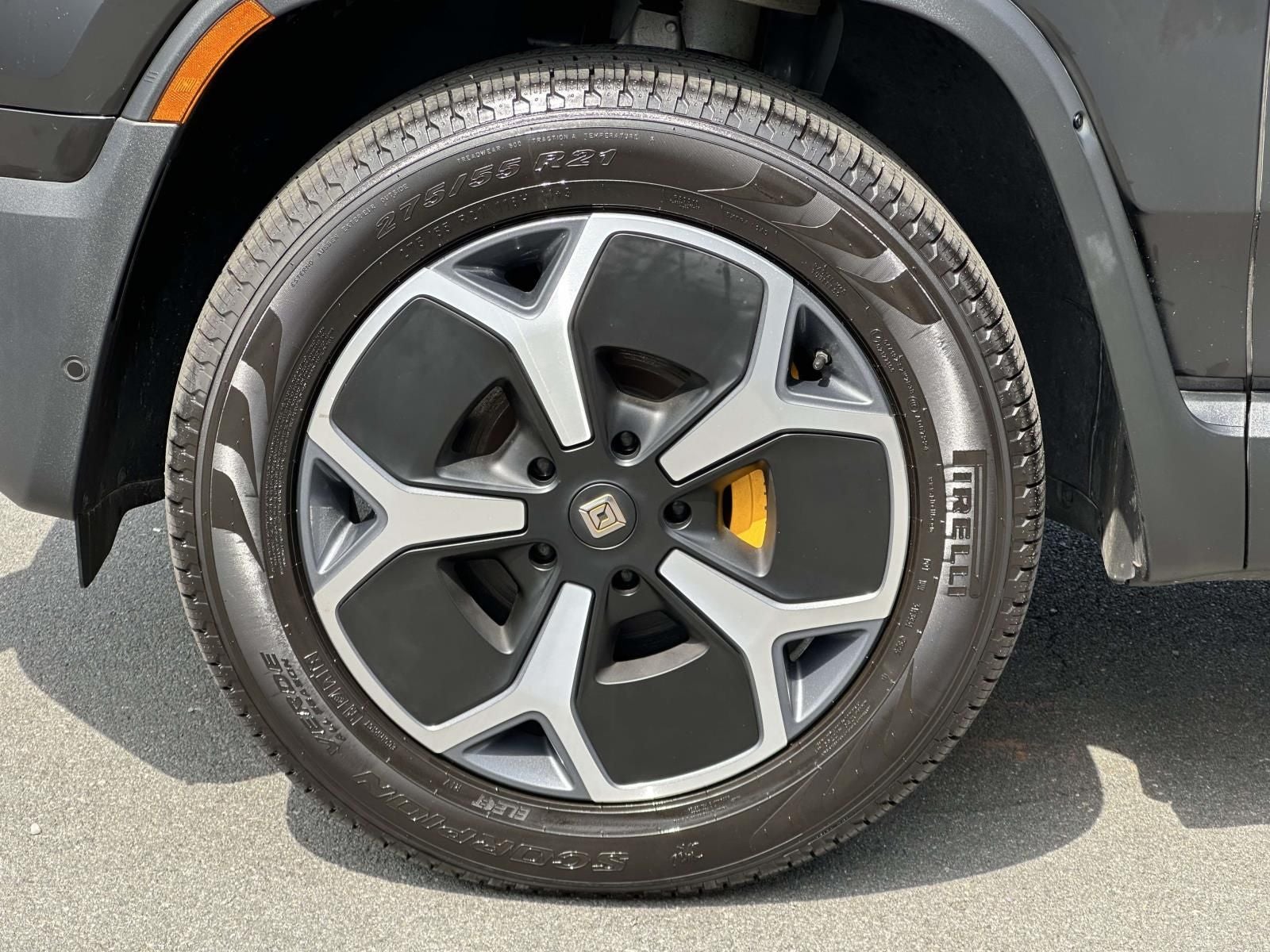 2023 Rivian R1S Adventure