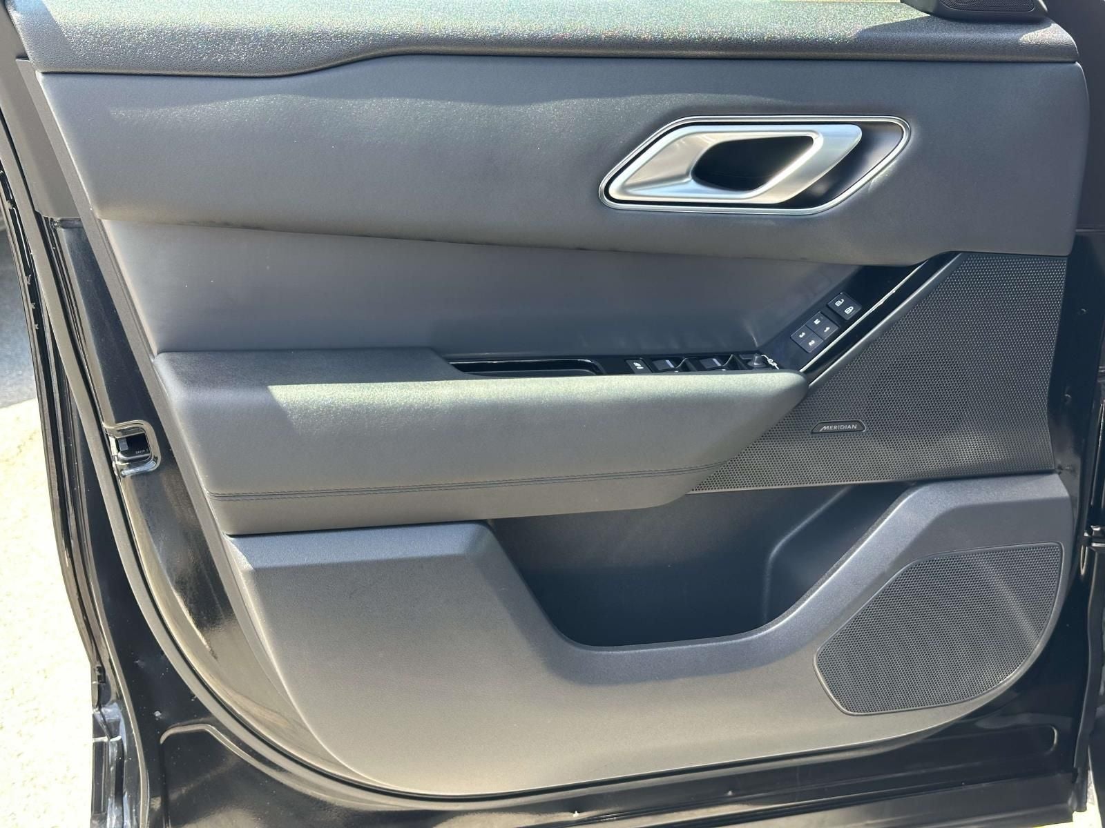 2025 Land Rover Range Rover Velar Dynamic SE