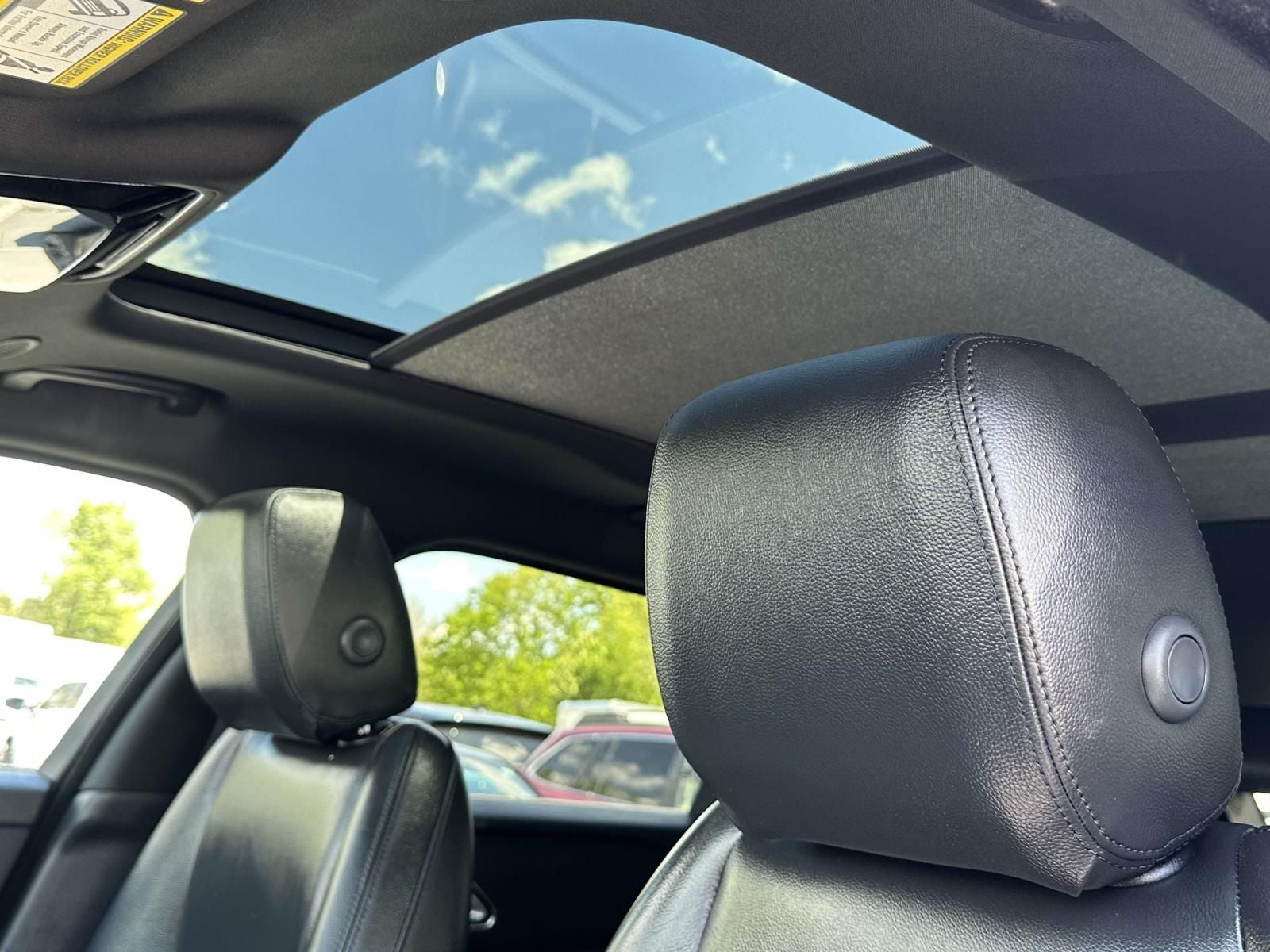 2025 Land Rover Range Rover Velar Dynamic SE