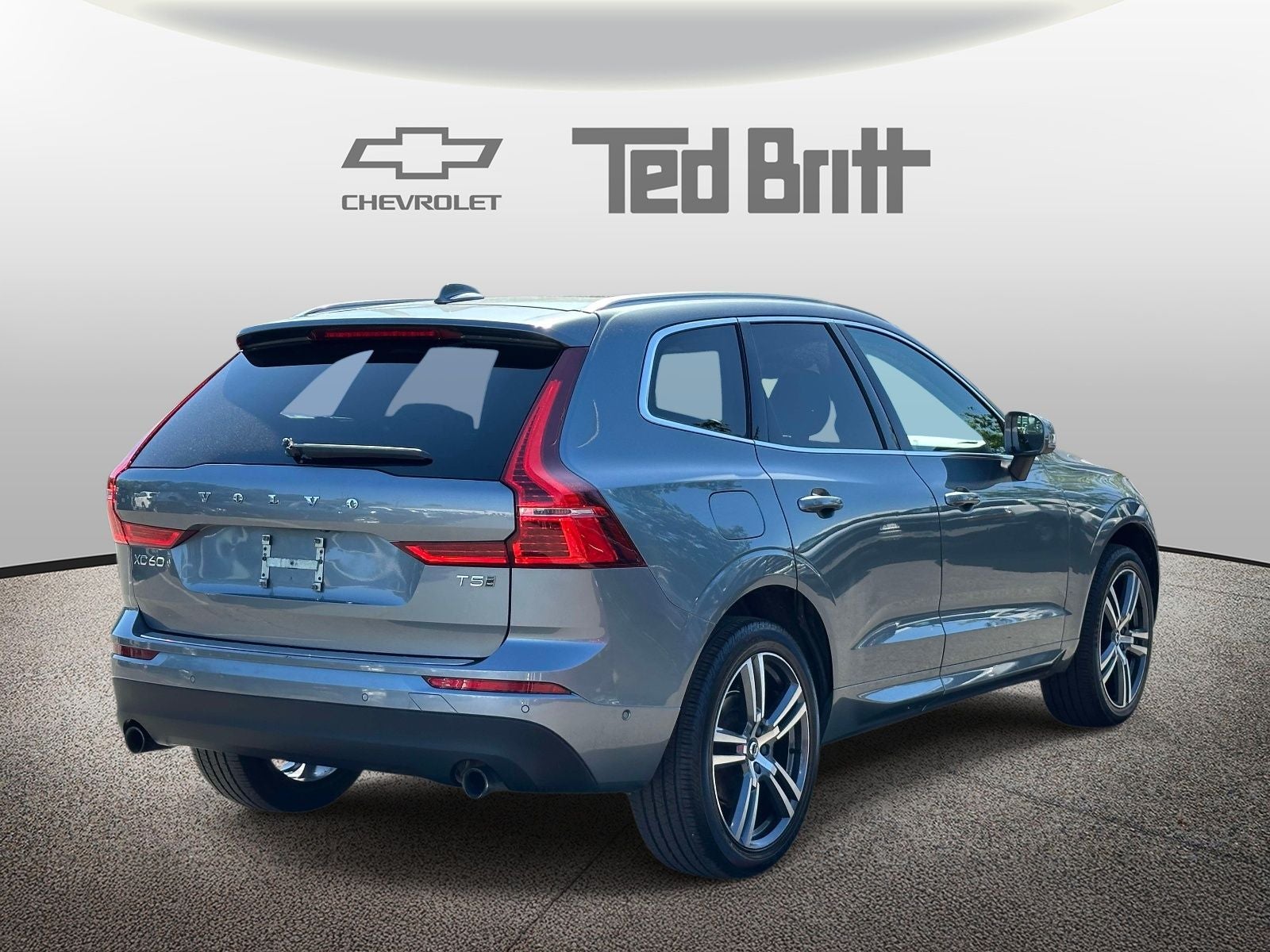 2018 Volvo XC60 T5 Momentum